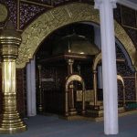 Mihrab Masjid Tembaga dan Kuningan