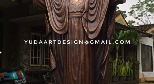 Pengrajin Patung Yesus Tembaga