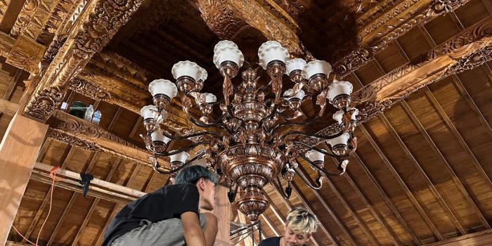 Pemasangan Lampu Robyong