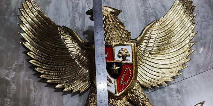 Garuda Kuningan Ukir Timbul Mewah & Gagah